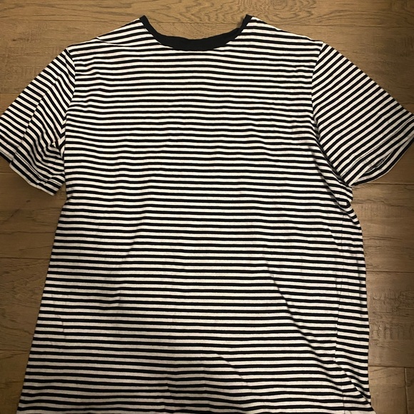 H&M Shirt - Picture 2 of 4